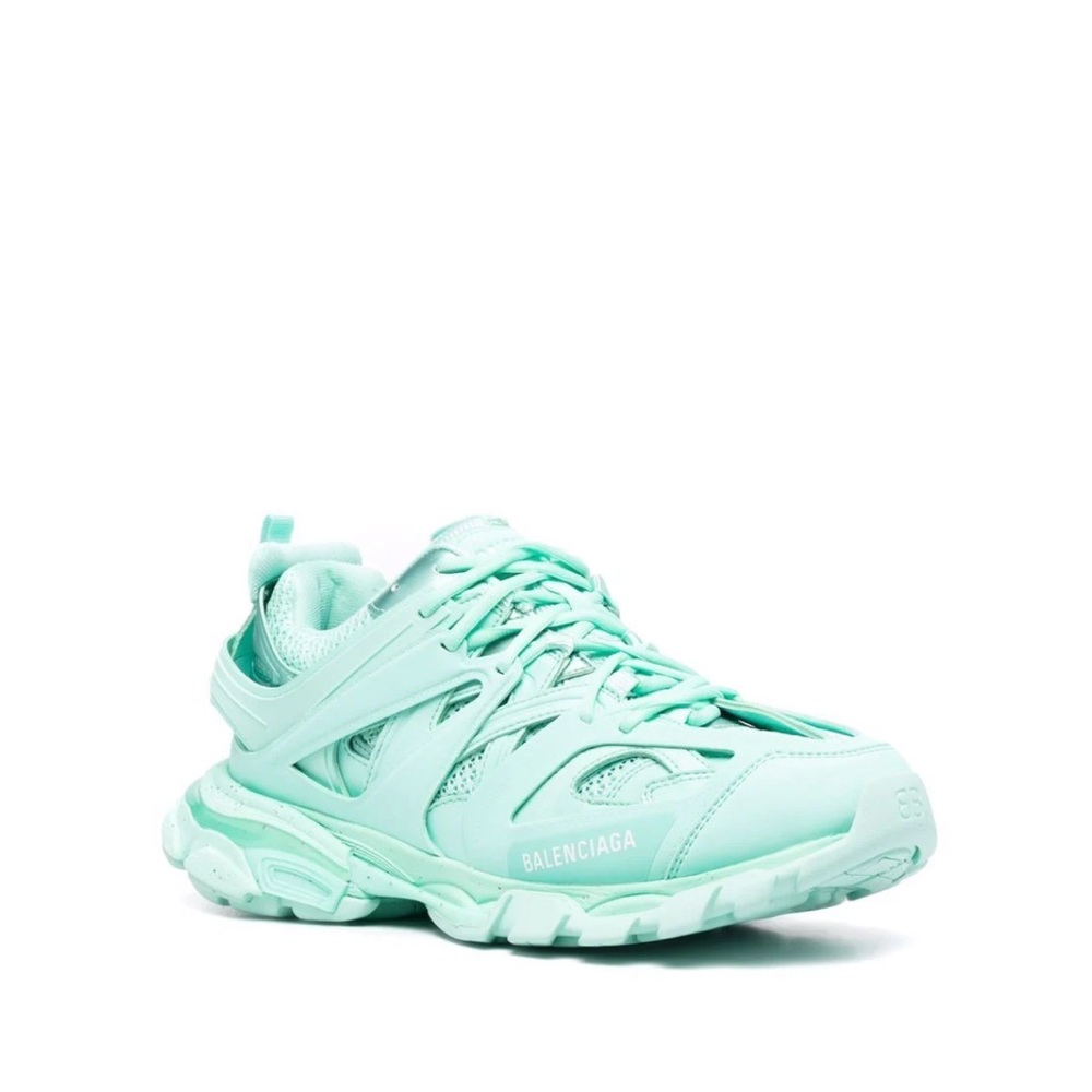 Balenciaga mint runners size 37